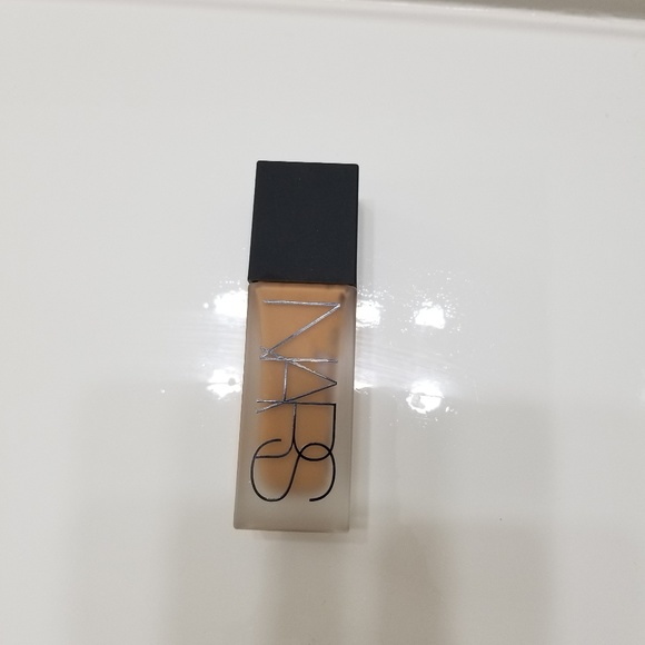 Nars Foundation - Picture 3 of 4